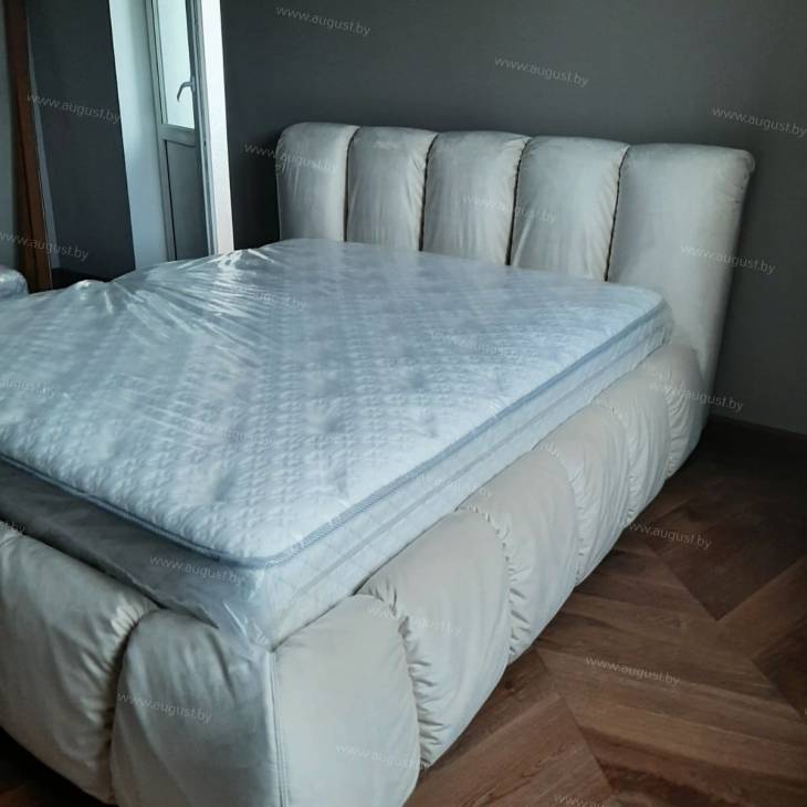 Кровать с мягким изголовьем AL-0004 August Paffutto